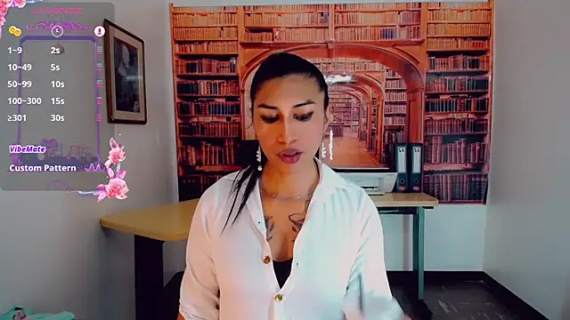 Snapshot of khiara_moretti chatting on 03.13.25 khiara moretti online show from 03.13.25