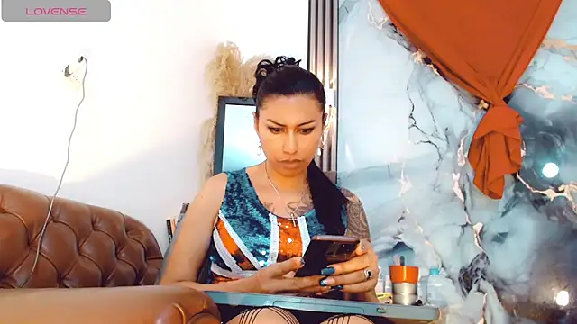 Snapshot of khiara_moretti chatting on 09.11.25 khiara moretti online show from 09.11.25