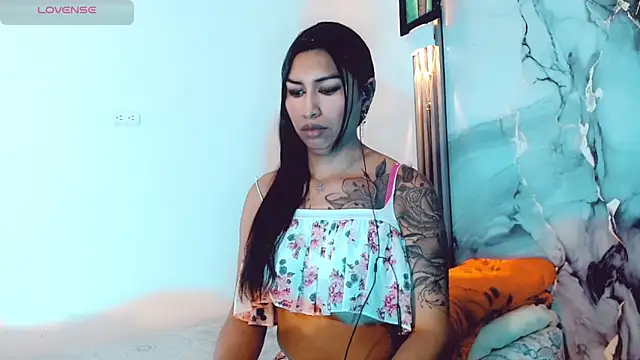 Snapshot of khiara_moretti chatting on 10.03.25 khiara moretti online show from 10.03.25