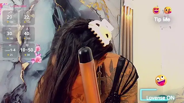 khiara moretti online show from 02.28.26