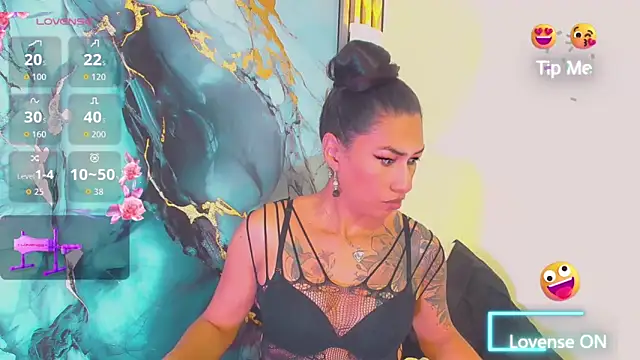 khiara moretti online show from 03.05.26