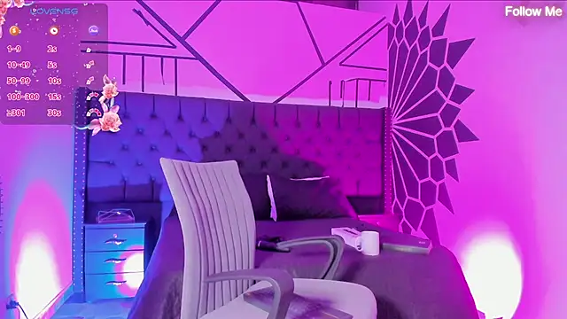 Agathaargent  online show from 01.24.25