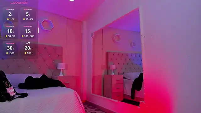 Agathaargent  online show from 11.29.25