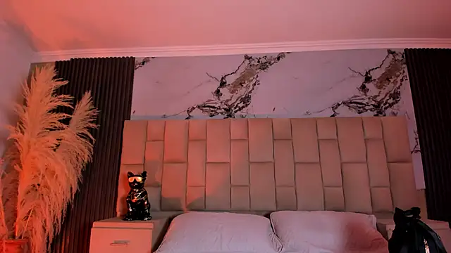 Agathaargent  online show from 03.07.26