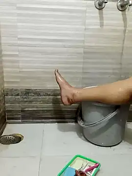 Snapshot of Shoni__ chatting on 12.07.24 Shoni online show from 12.07.24