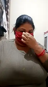 Snapshot of Shoni__ chatting on 12.14.24 Shoni online show from 12.14.24