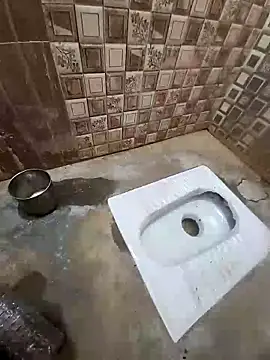 Snapshot of Shoni__ chatting on 03.08.25 Shoni online show from 03.08.25