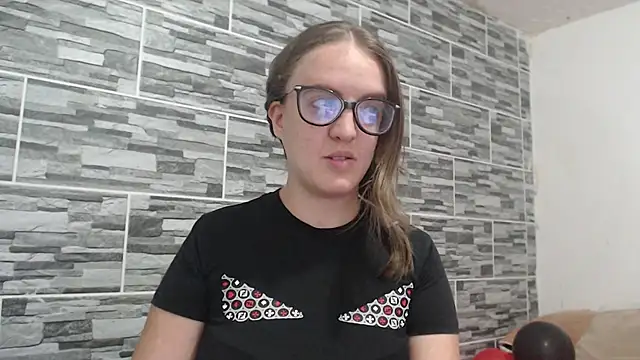 Snapshot of Venus_Santana chatting on 12.05.24 Venus Santana online show from 12.05.24