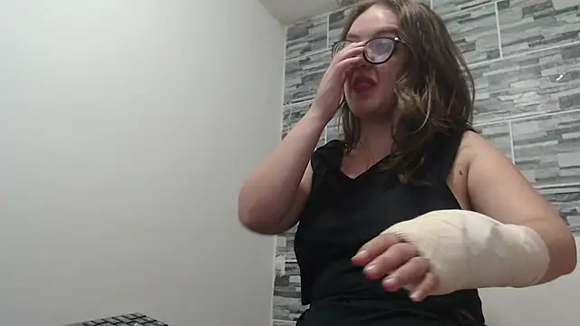 Snapshot of Venus_Santana chatting on 01.17.25 Venus Santana online show from 01.17.25