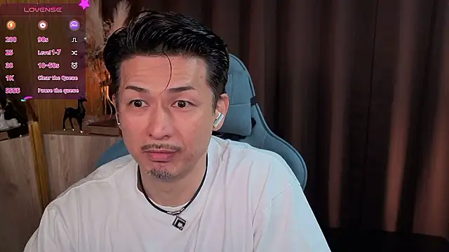 Snapshot of HARU-outdoor-x chatting on 10.13.25 HARU-outdoor-x online show from 10.13.25