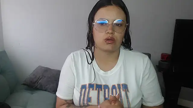 Snapshot of celeste_anny_1 chatting on 04.15.26 celeste anny 1 online show from 04.15.26