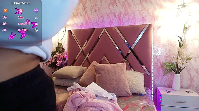 Snapshot of Miaa_Smiith1 chatting on 03.08.25 Miaa Smiith1 online show from 03.08.25