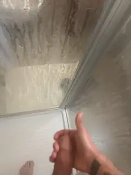 Snapshot of LucaDonna998 chatting on 12.19.24 LucaDonna998 online show from 12.19.24