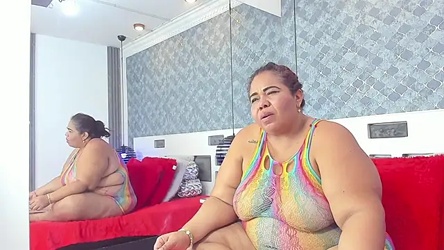 AshleyGrahams online show from 02.06.25