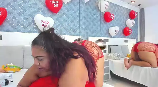 AshleyGrahams online show from 02.15.25