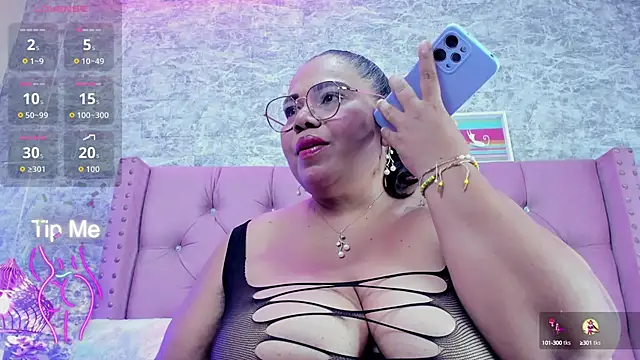 AshleyGrahams online show from 09.27.25