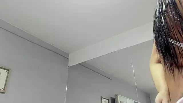 Snapshot of Sara_Greey chatting on 03.04.25 Sara Greey online show from 03.04.25