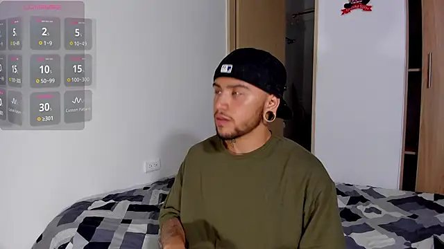 Snapshot of ftmphilip_ chatting on 12.24.24 ftmphilip online show from 12.24.24