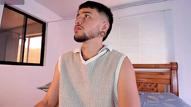 Snapshot of ftmphilip_ chatting on 10.01.25 ftmphilip online show from 10.01.25