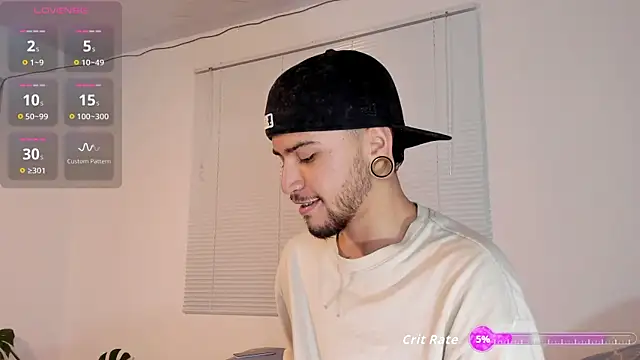 Snapshot of ftmphilip_ chatting on 11.07.25 ftmphilip online show from 11.07.25