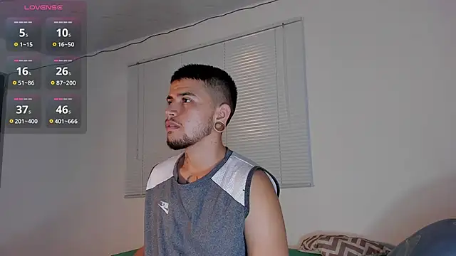 Snapshot of ftmphilip_ chatting on 11.29.25 ftmphilip online show from 11.29.25