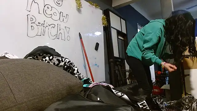 watermellonpussy online show from 12.04.25