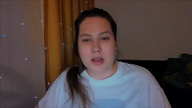 Snapshot of _madalexa_ chatting on 02.01.25  madalexa  online show from 02.01.25