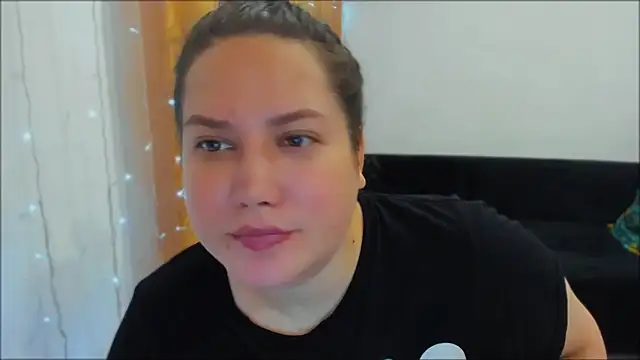 Snapshot of _madalexa_ chatting on 10.15.25  madalexa  online show from 10.15.25