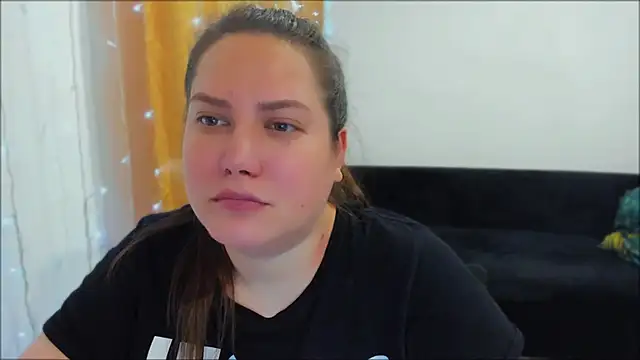 Snapshot of _madalexa_ chatting on 10.16.25  madalexa  online show from 10.16.25