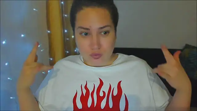 Snapshot of _madalexa_ chatting on 10.25.25  madalexa  online show from 10.25.25