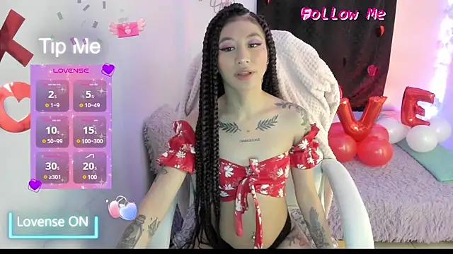 Snapshot of Sofia_thomson1_t chatting on 02.13.25 Sofia thomson1 t online show from 02.13.25