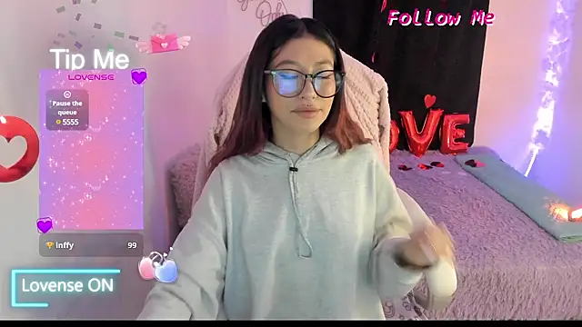 Snapshot of Sofia_thomson1_t chatting on 02.19.25 Sofia thomson1 t online show from 02.19.25