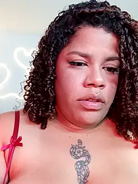 Snapshot of Dirty_sara17 chatting on 11.17.25 Dirty sara17 online show from 11.17.25