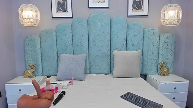 Snapshot of Sara_Vanegas chatting on 07.19.26 Sara Vanegas online show from 07.19.26