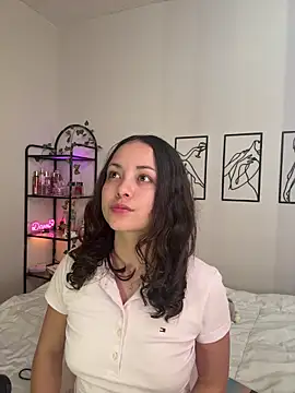 Megan Rodrigo online show from 11.23.25