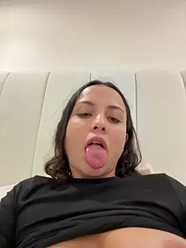 Megan Rodrigo online show from 06.04.26