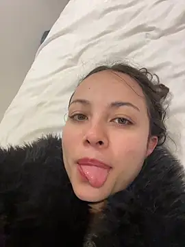 Megan Rodrigo online show from 06.17.26