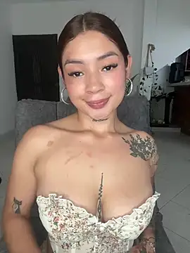 Roxanne 08 online show from 01.15.25