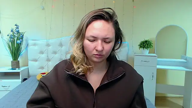 SallyVerda online show from 01.18.25