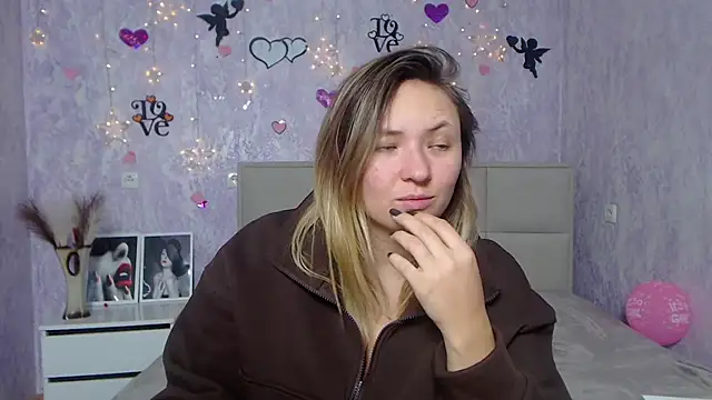 SallyVerda online show from 02.07.25