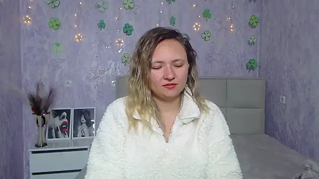 SallyVerda online show from 03.19.25