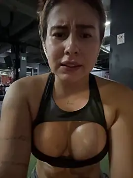 Amber Martins  online show from 03.02.25