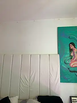 Amber Martins  online show from 09.18.25