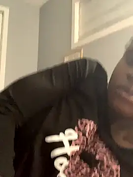 Snapshot of ninaperry777 chatting on 10.26.25 ninaperry777 online show from 10.26.25