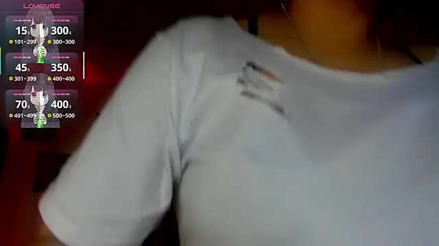 Snapshot of lucky-leah chatting on 02.02.25 lucky-leah online show from 02.02.25