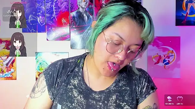 Snapshot of lucky-leah chatting on 02.08.25 lucky-leah online show from 02.08.25