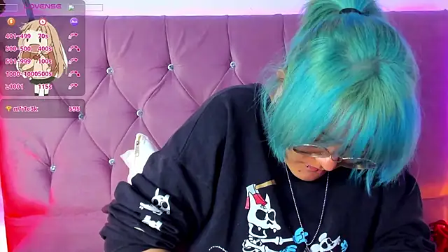 Snapshot of lucky-leah chatting on 02.19.25 lucky-leah online show from 02.19.25