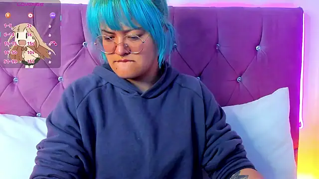 Snapshot of lucky-leah chatting on 02.25.25 lucky-leah online show from 02.25.25