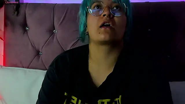 Snapshot of lucky-leah chatting on 02.26.25 lucky-leah online show from 02.26.25