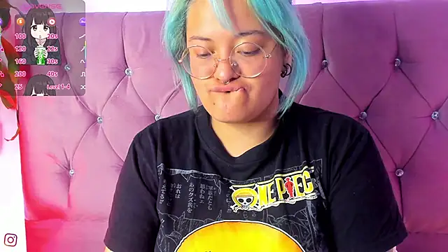 Snapshot of lucky-leah chatting on 03.22.25 lucky-leah online show from 03.22.25